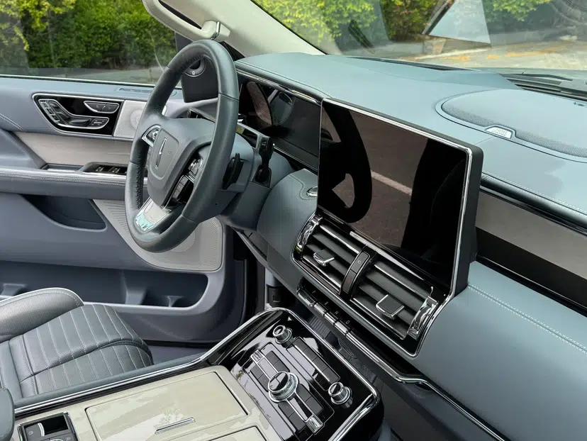 Lincoln Navigator 2022 3.5T Presidential Edition — миниатюра 17