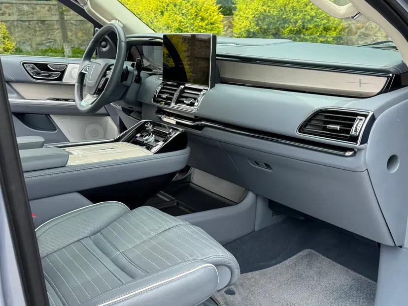 Lincoln Navigator 2022 3.5T Presidential Edition — миниатюра 18
