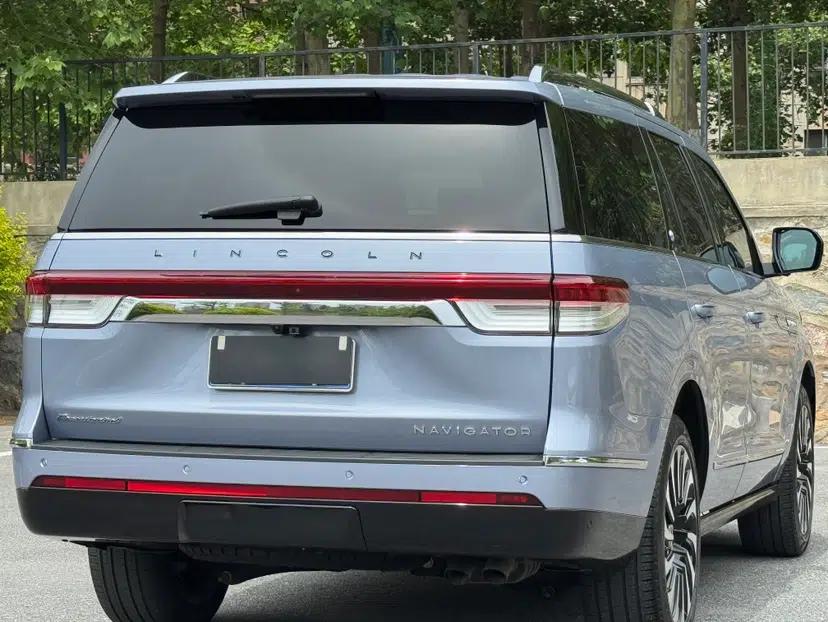 Lincoln Navigator 2022 3.5T Presidential Edition — миниатюра 4