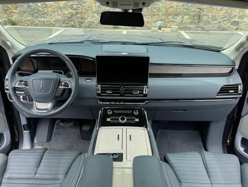 Lincoln Navigator 2022 3.5T Presidential Edition — миниатюра 9