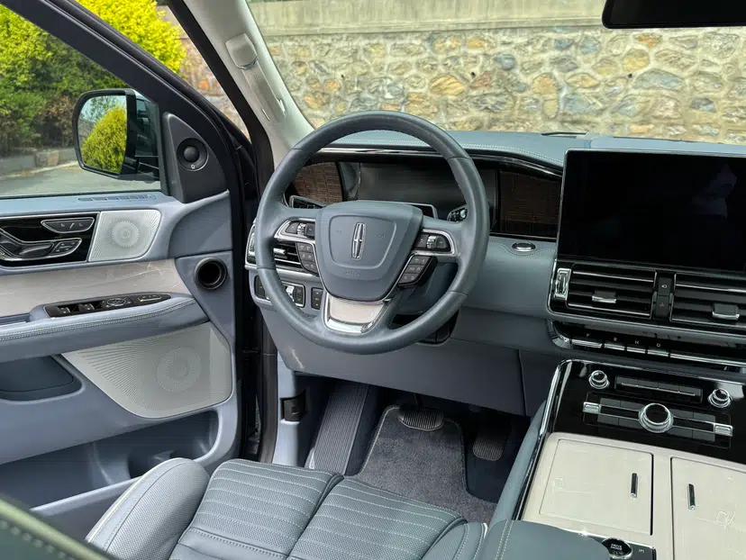 Lincoln Navigator 2022 3.5T Presidential Edition — миниатюра 10