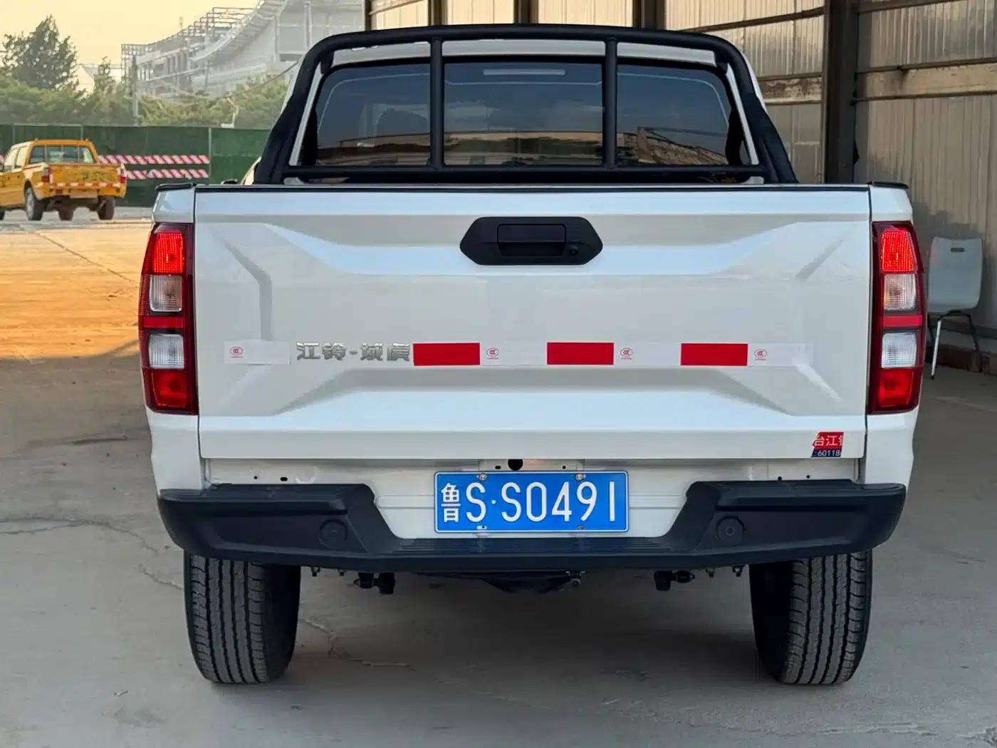 Yuhu 2025 Long Wheelbase Flat Bottom Cargo Box Double Cab Diesel AT 2WD — миниатюра 5