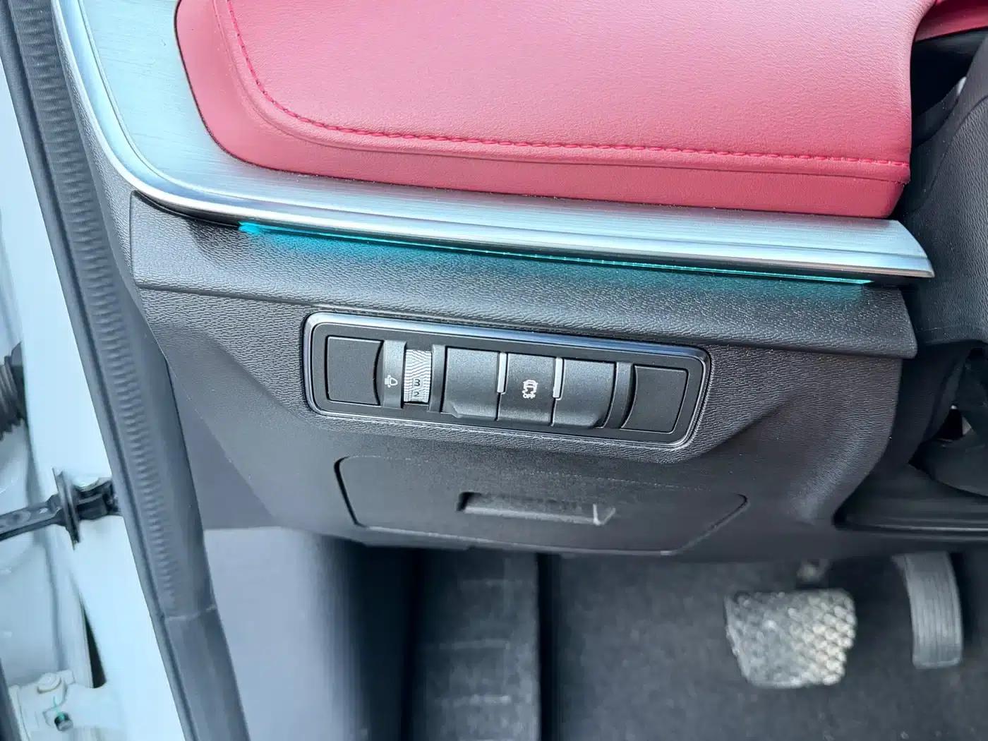 Jetour X70 PLUS 2022 1.5T CVT Premium Edition 7-seater — миниатюра 15