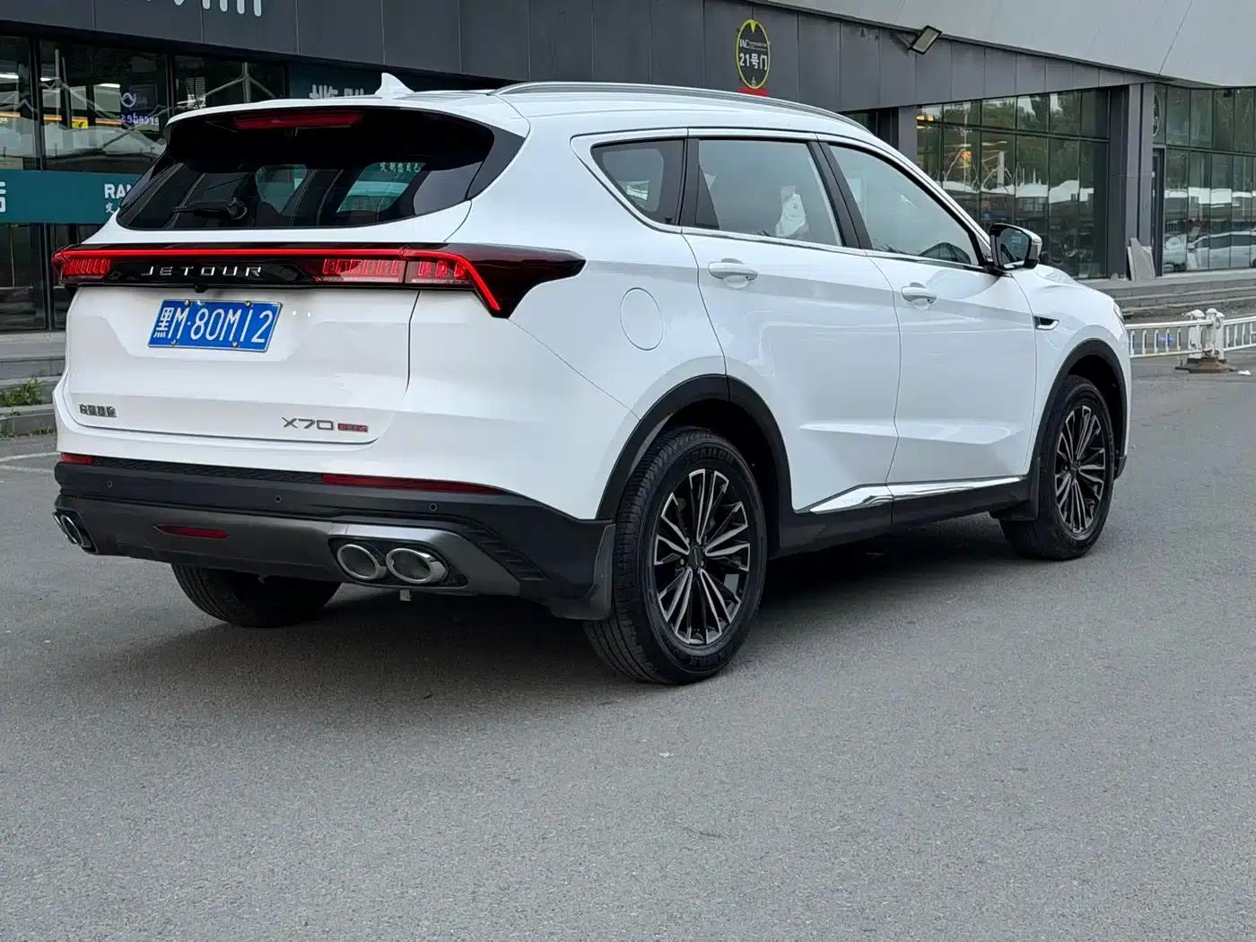 Jetour X70 PLUS 2022 1.5T CVT Premium Edition 7-seater — миниатюра 4