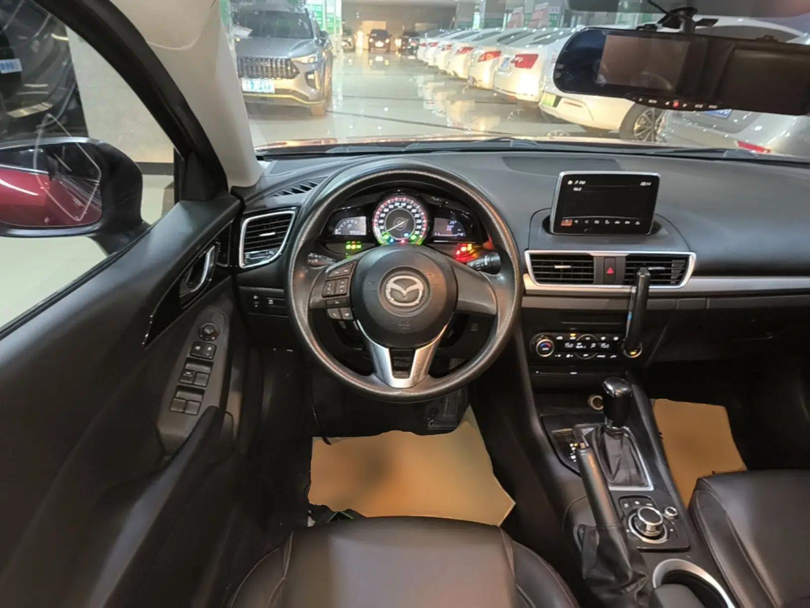 Mazda 3 Axela 2014 Sedan 1.5L Automatic Luxury Model — миниатюра 18