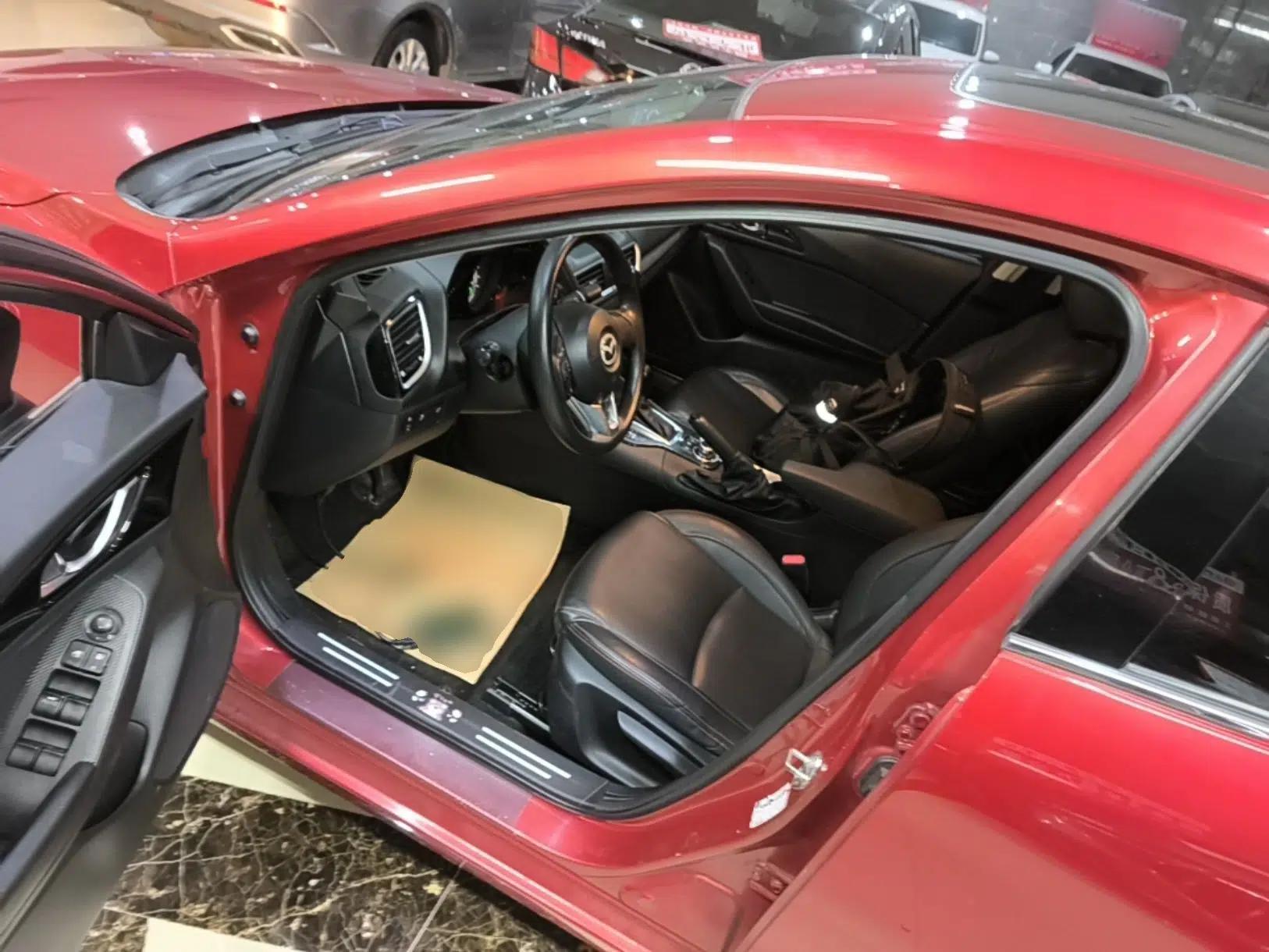 Mazda 3 Axela 2014 Sedan 1.5L Automatic Luxury Model — миниатюра 23