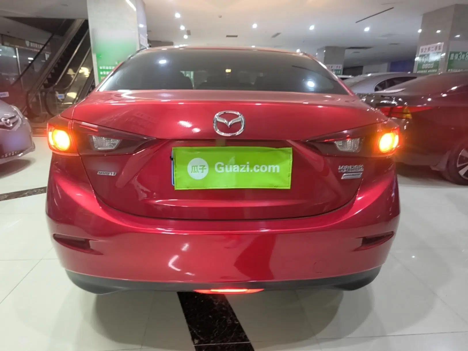 Mazda 3 Axela 2014 Sedan 1.5L Automatic Luxury Model — миниатюра 5
