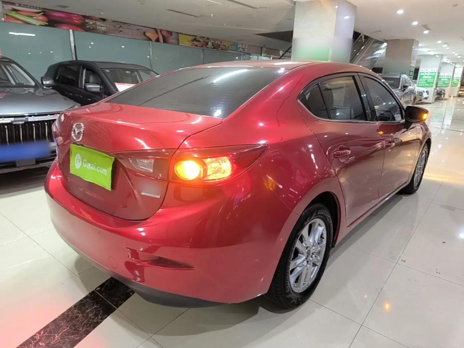 Mazda 3 Axela 2014 Sedan 1.5L Automatic Luxury Model — миниатюра 6