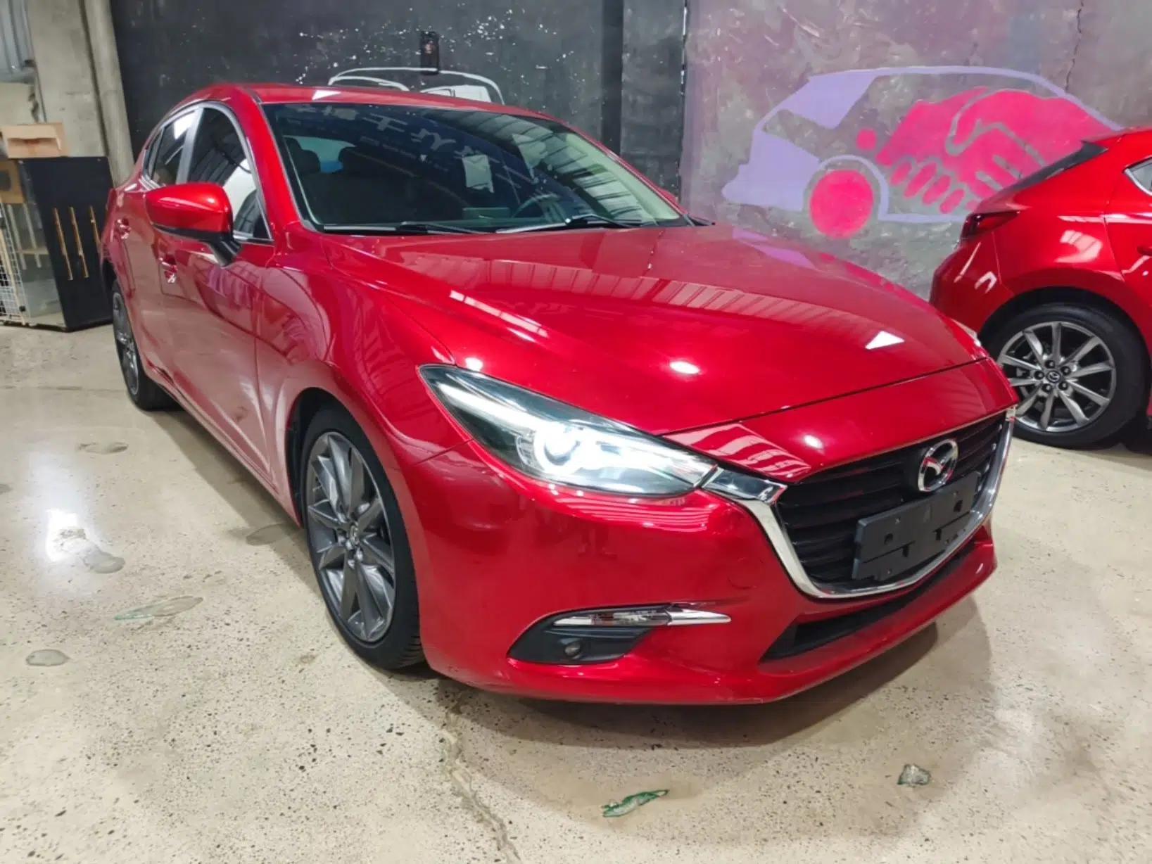 Mazda 3 Axela 2017 Hatchback 2.0L Automatic Sport Model China V Emission Standard — миниатюра 3