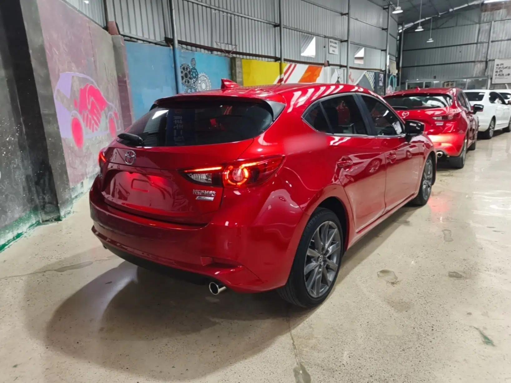 Mazda 3 Axela 2017 Hatchback 2.0L Automatic Sport Model China V Emission Standard — миниатюра 6