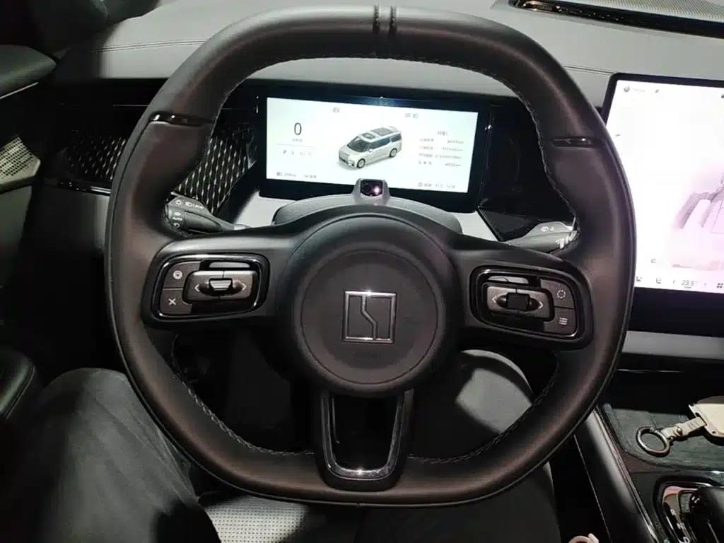 Extreme Krypton 009 2024 Model 7-Seat Aisle Edition 4WD 108kWh — миниатюра 7