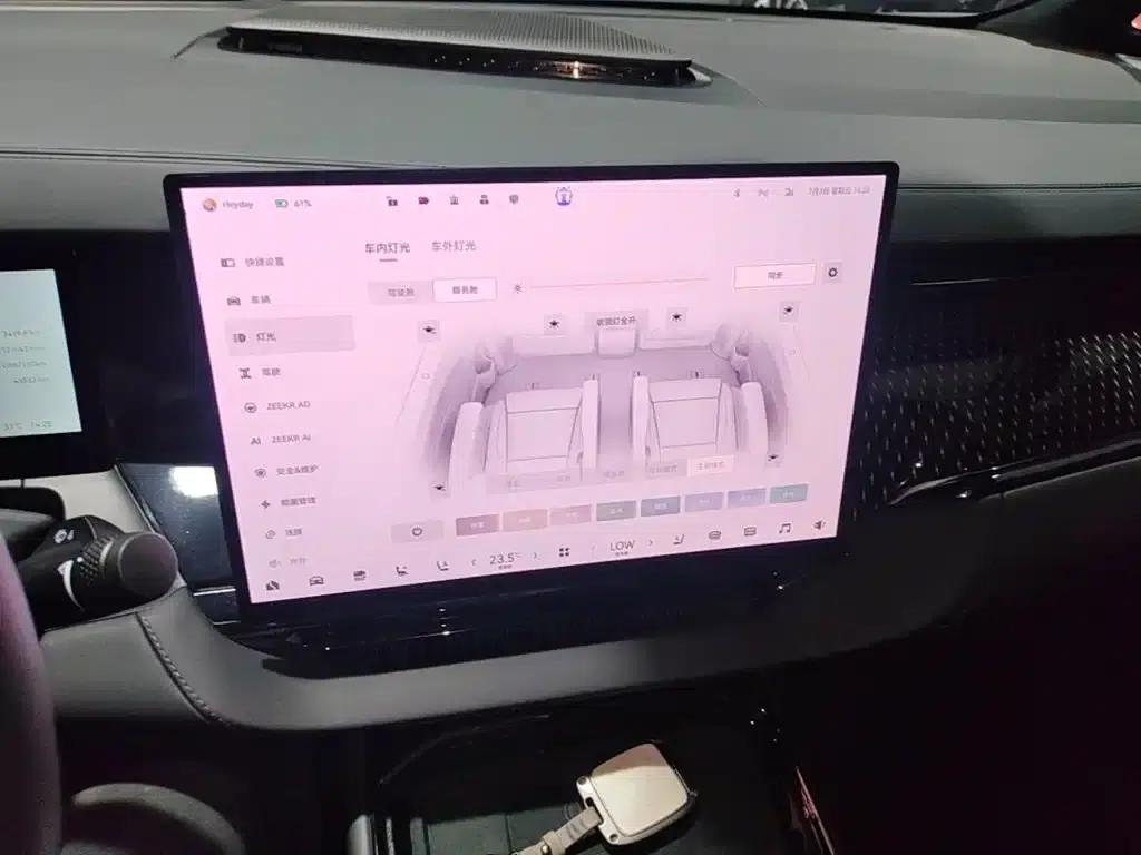 Extreme Krypton 009 2024 Model 7-Seat Aisle Edition 4WD 108kWh — миниатюра 9