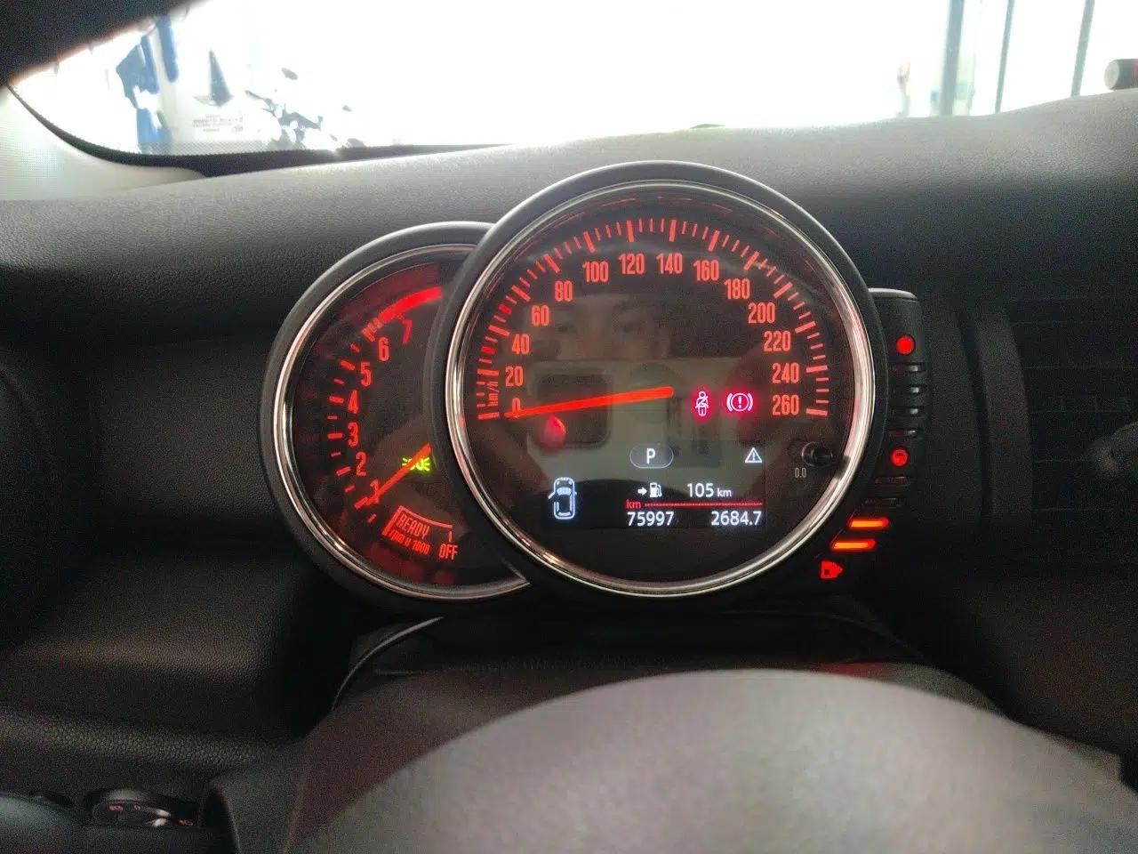 MINI 2016 1.2T ONE Pioneer Edition — миниатюра 11