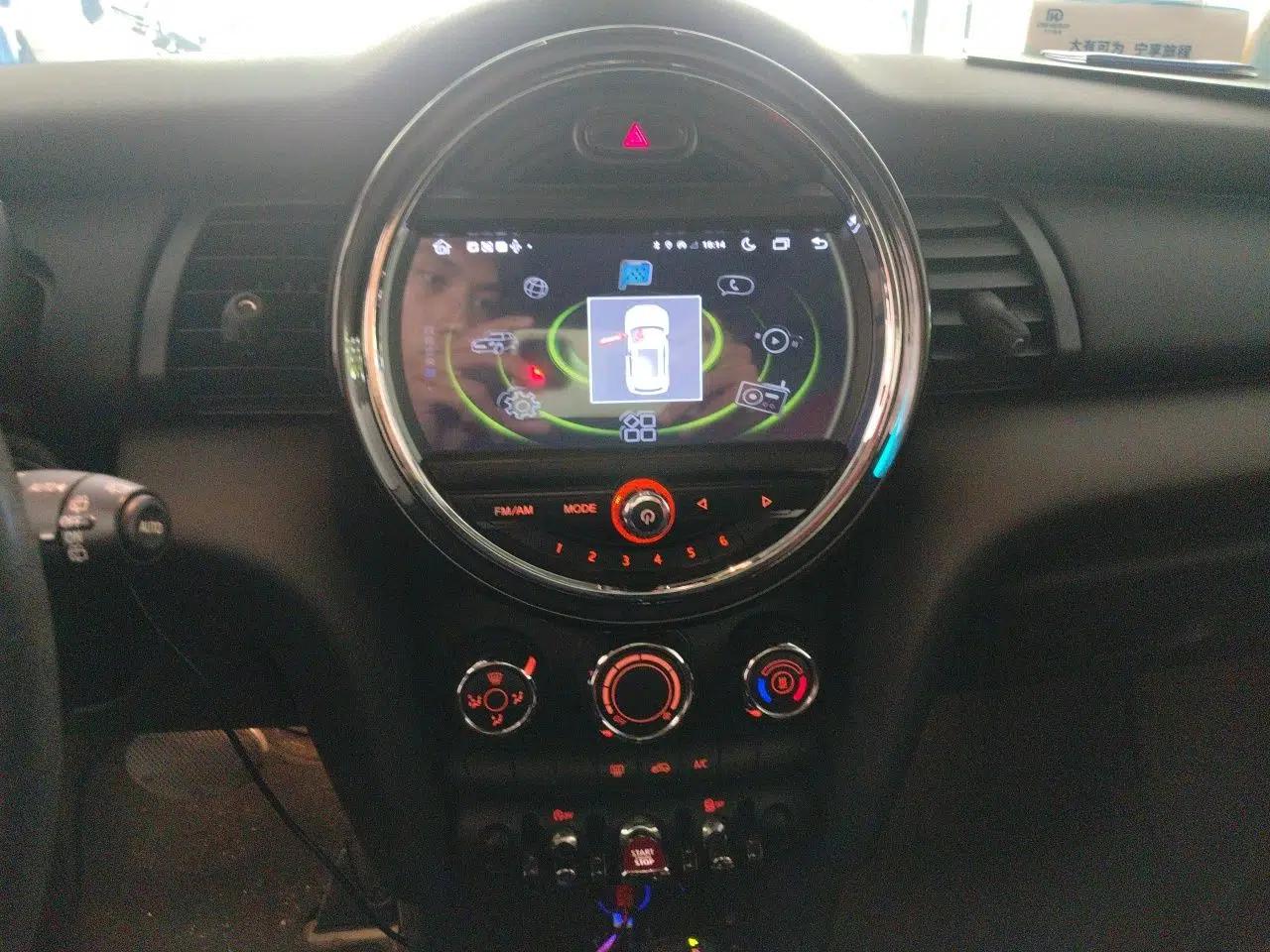 MINI 2016 1.2T ONE Pioneer Edition — миниатюра 13