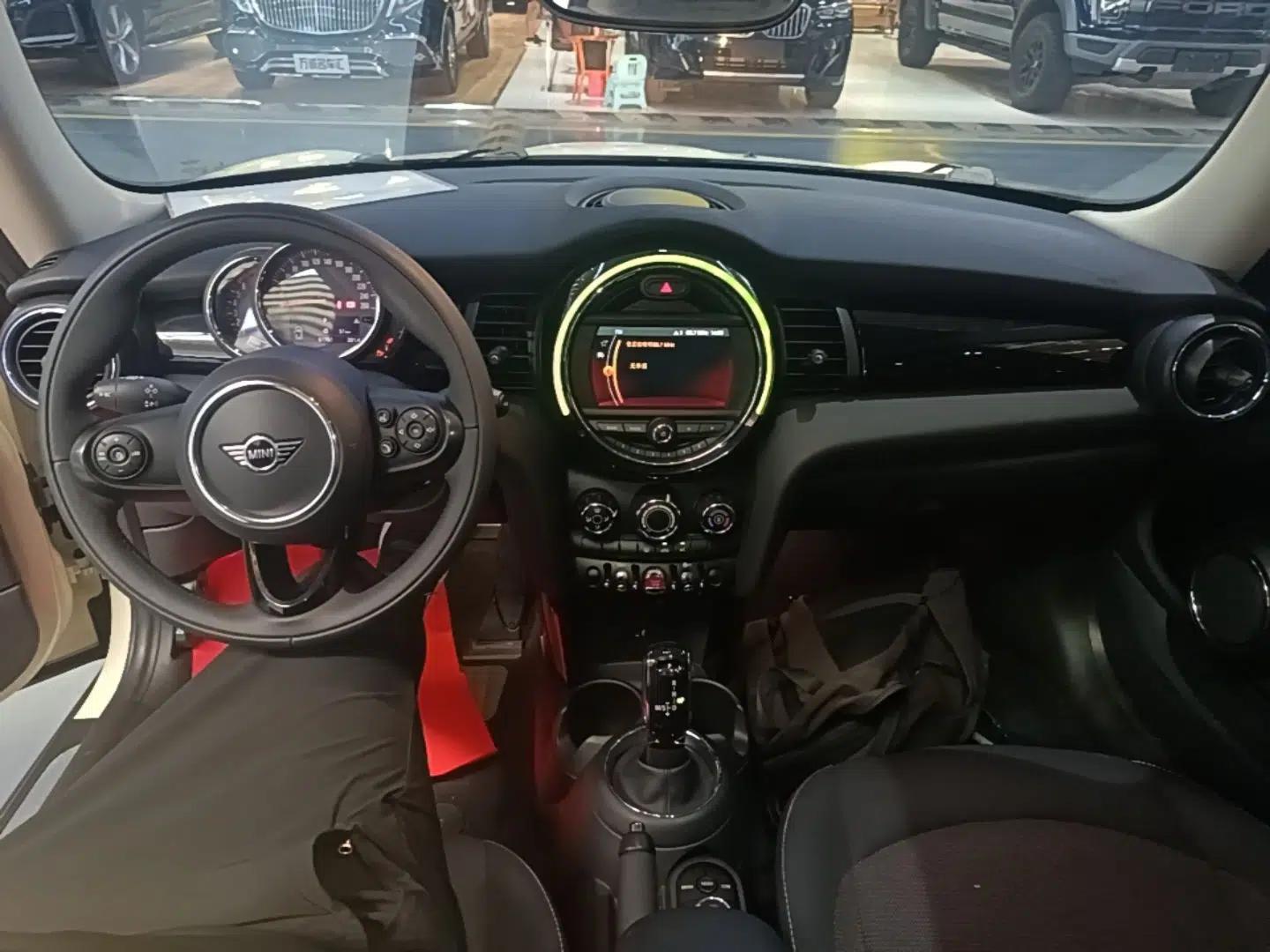 MINI 2019 1.5T ONE PLUS — миниатюра 12