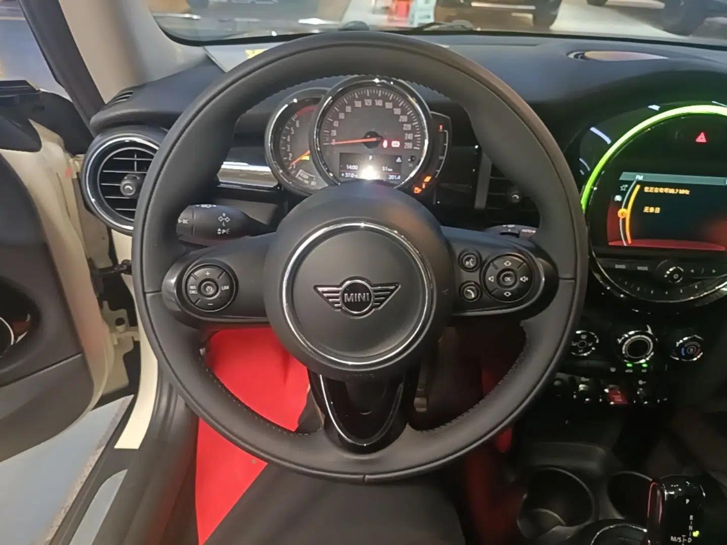 MINI 2019 1.5T ONE PLUS — миниатюра 13