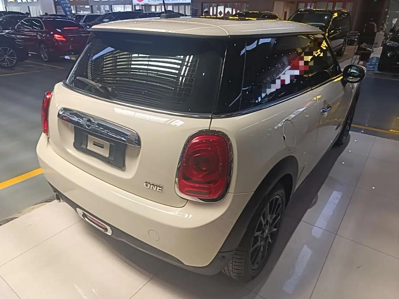MINI 2019 1.5T ONE PLUS — миниатюра 6