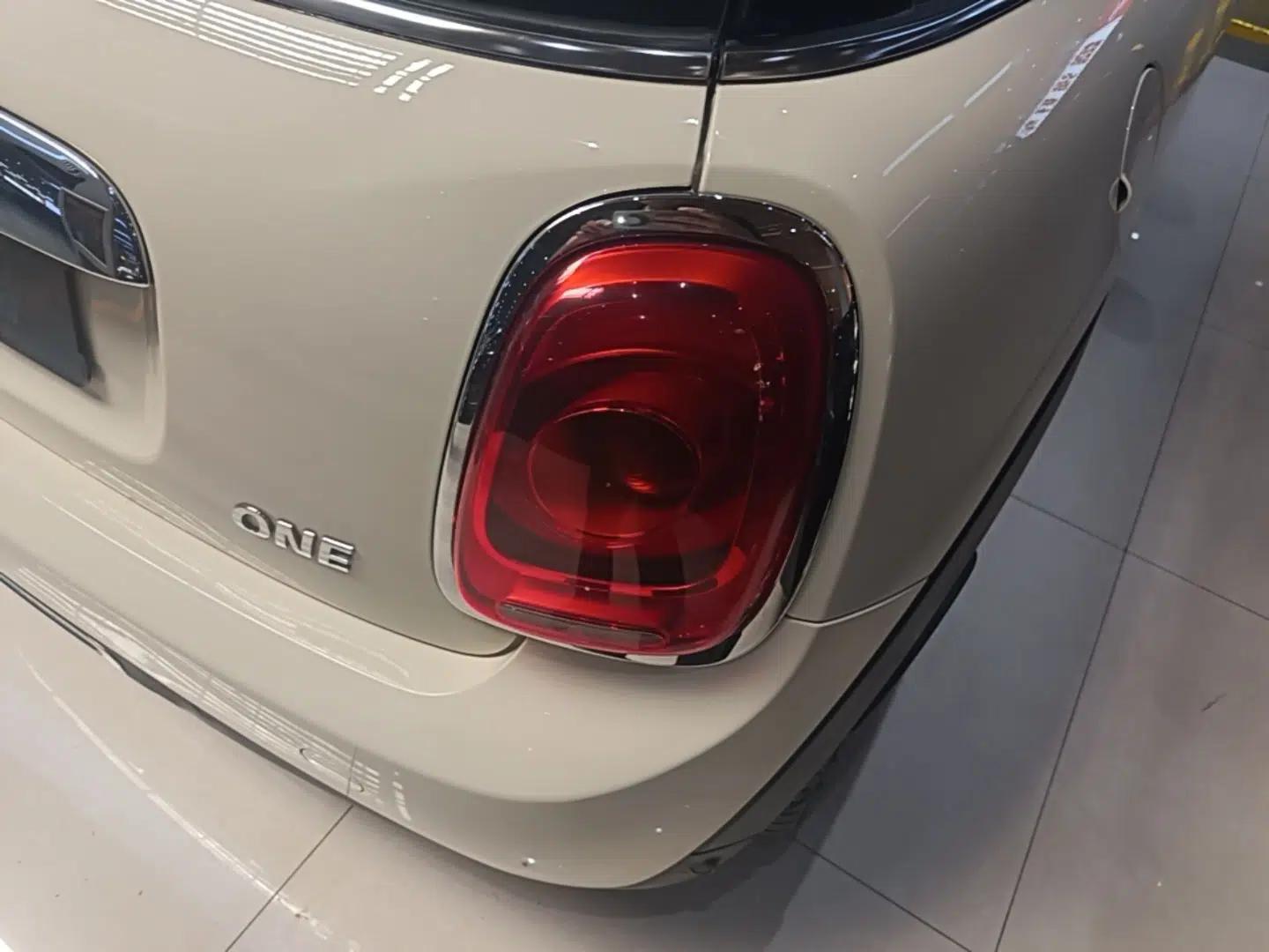 MINI 2019 1.5T ONE PLUS — миниатюра 9