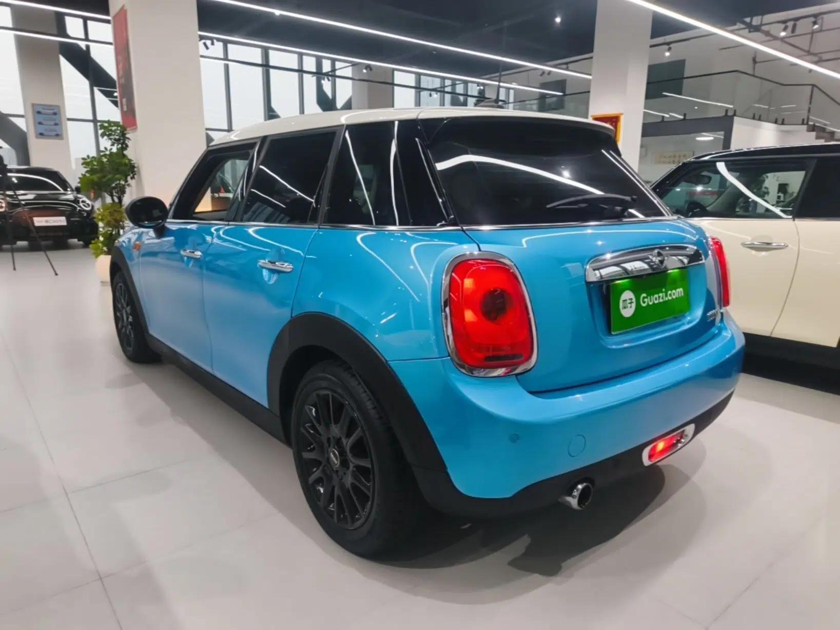 MINI 2016 1.5T COOPER Five-Door Edition — миниатюра 4