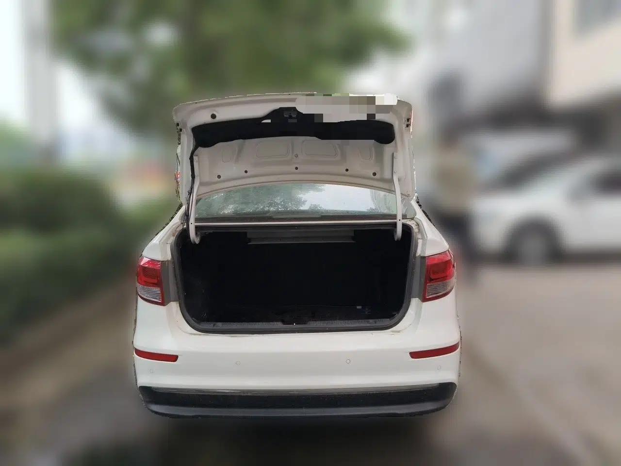 Kia K2 2015 Sedan 1.4L MT GLS — миниатюра 19