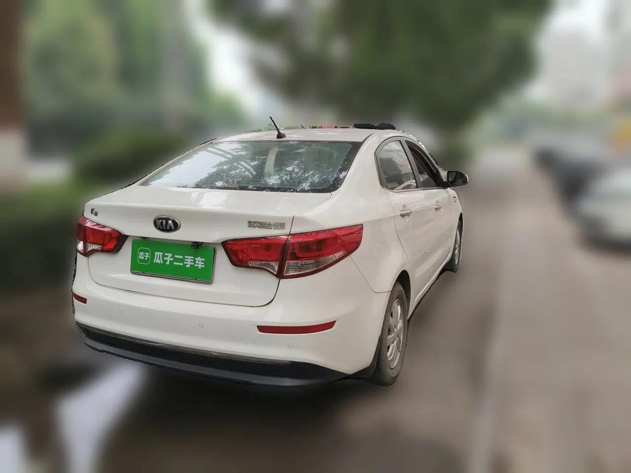 Kia K2 2015 Sedan 1.4L MT GLS — миниатюра 6