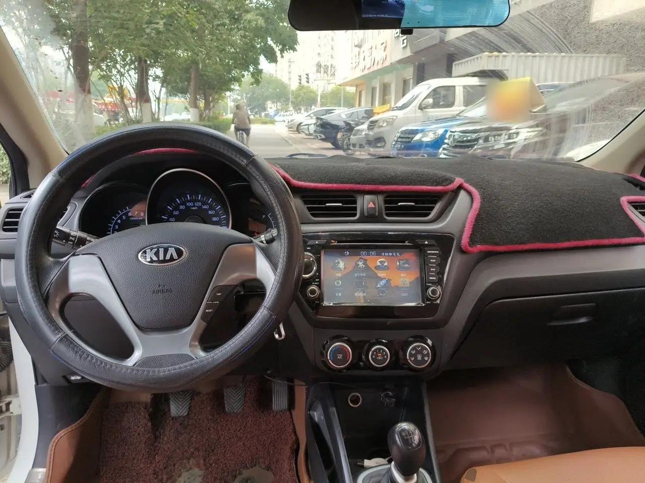 Kia K2 2015 Sedan 1.4L MT GLS — миниатюра 9
