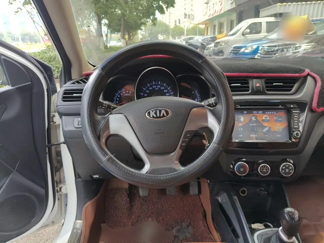 Kia K2 2015 Sedan 1.4L MT GLS — миниатюра 10