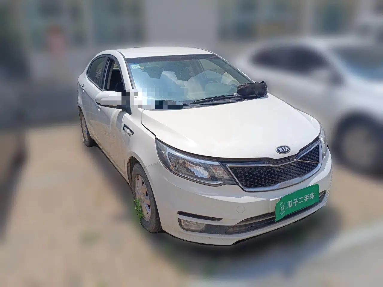 Kia K2 2015 Sedan 1.4L Manual Transmission GL — миниатюра 3
