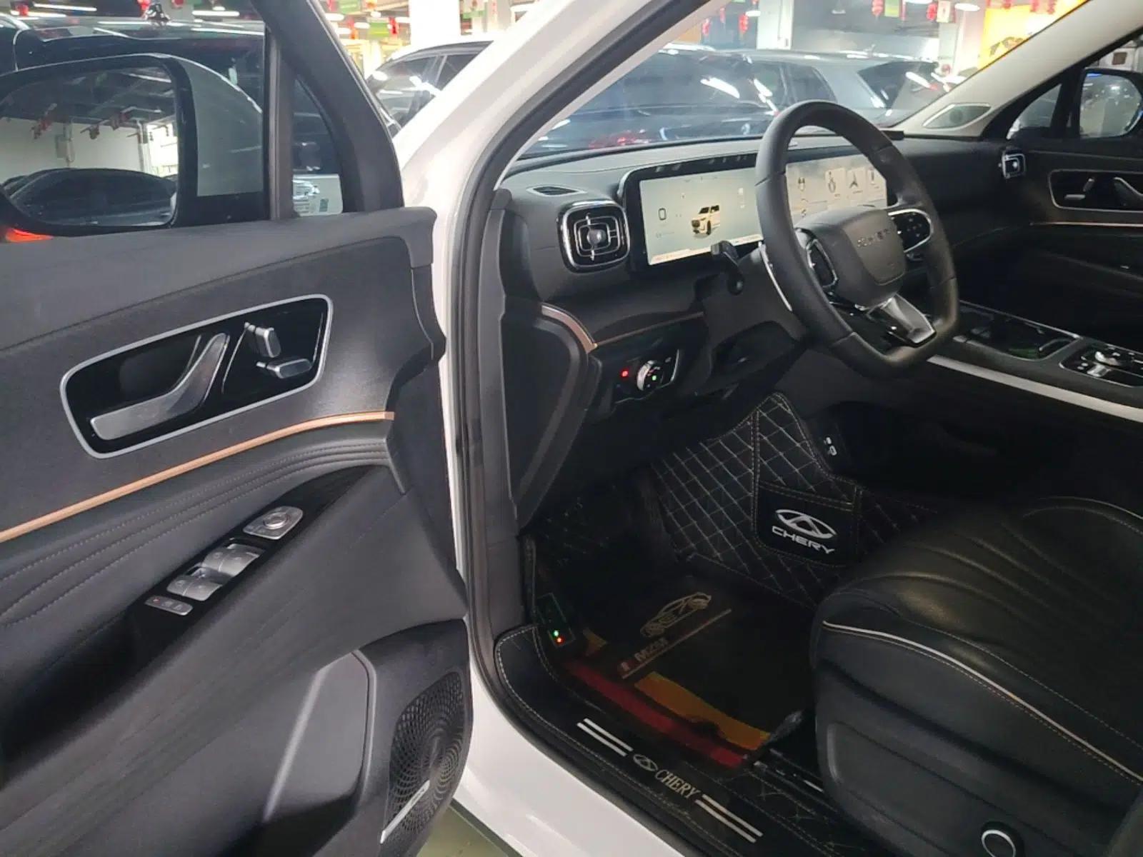 Chery Tiggo 9 2023 2.0T Dual-Clutch Two-Wheel Drive Luxury Edition 5 Seats — миниатюра 18