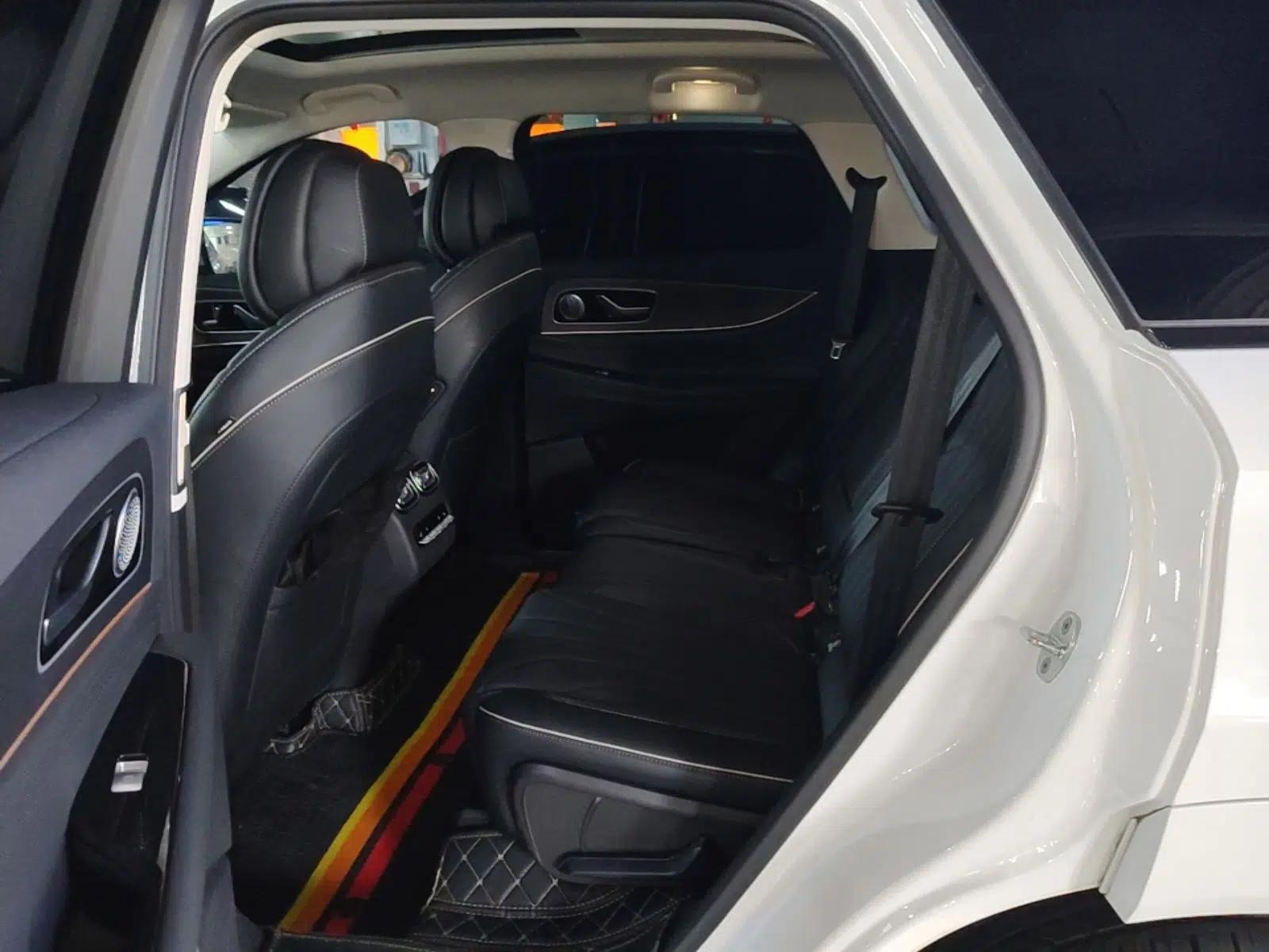 Chery Tiggo 9 2023 2.0T Dual-Clutch Two-Wheel Drive Luxury Edition 5 Seats — миниатюра 20