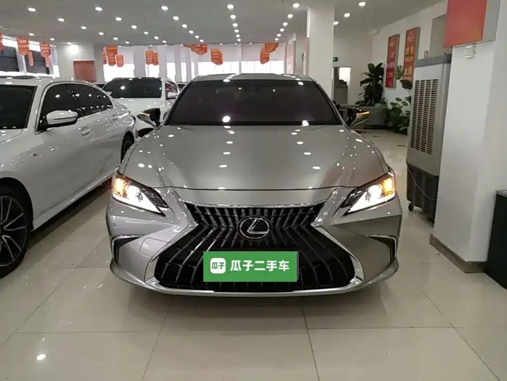 Lexus ES 2023 200 Premium Edition — миниатюра 3
