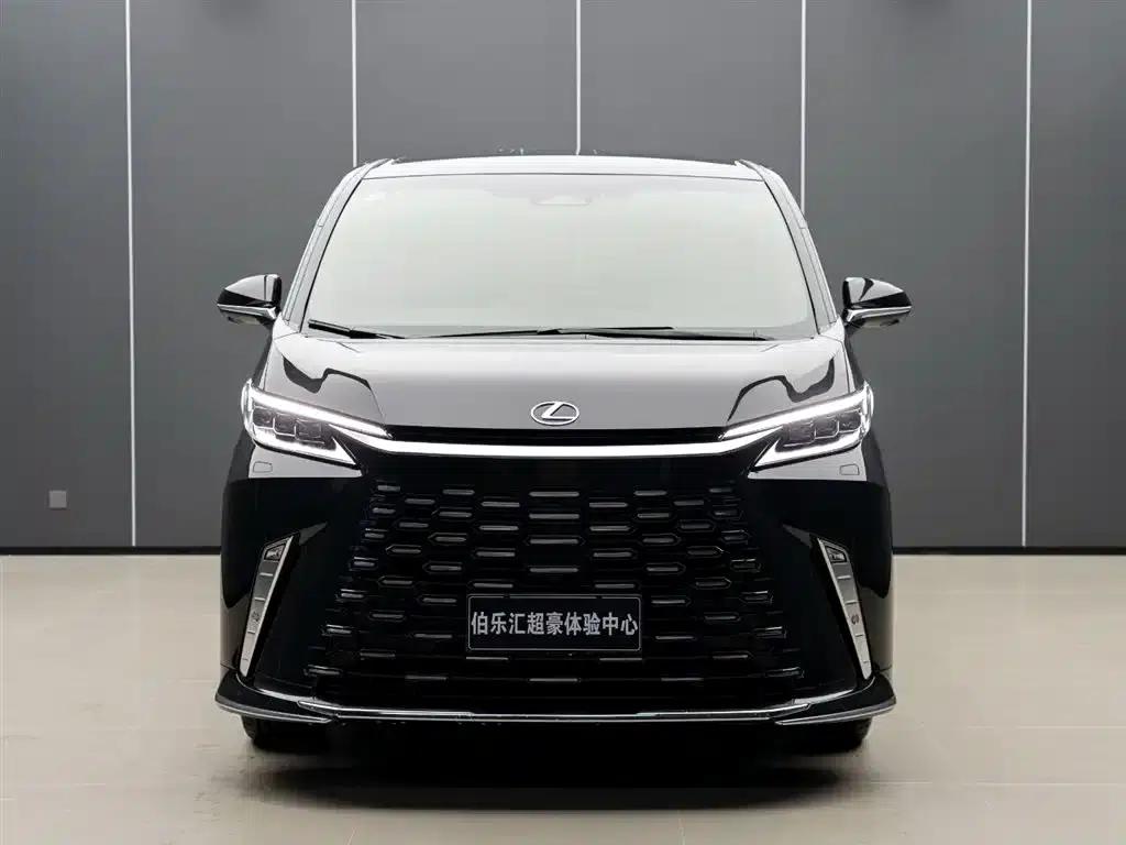 Lexus LM 2023 500h Six-Seat Premium Edition — миниатюра 2