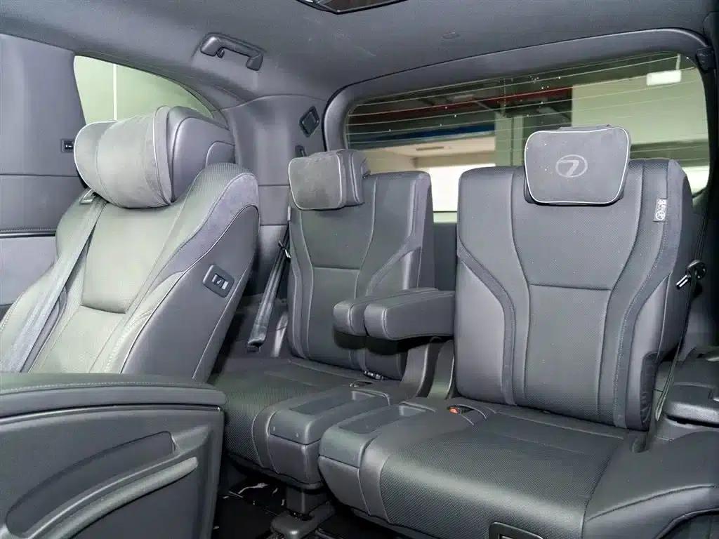 Lexus LM 2023 500h Six-Seat Premium Edition — миниатюра 12