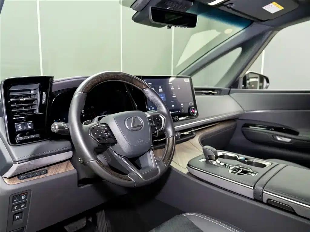 Lexus LM 2023 500h Six-Seat Premium Edition — миниатюра 8