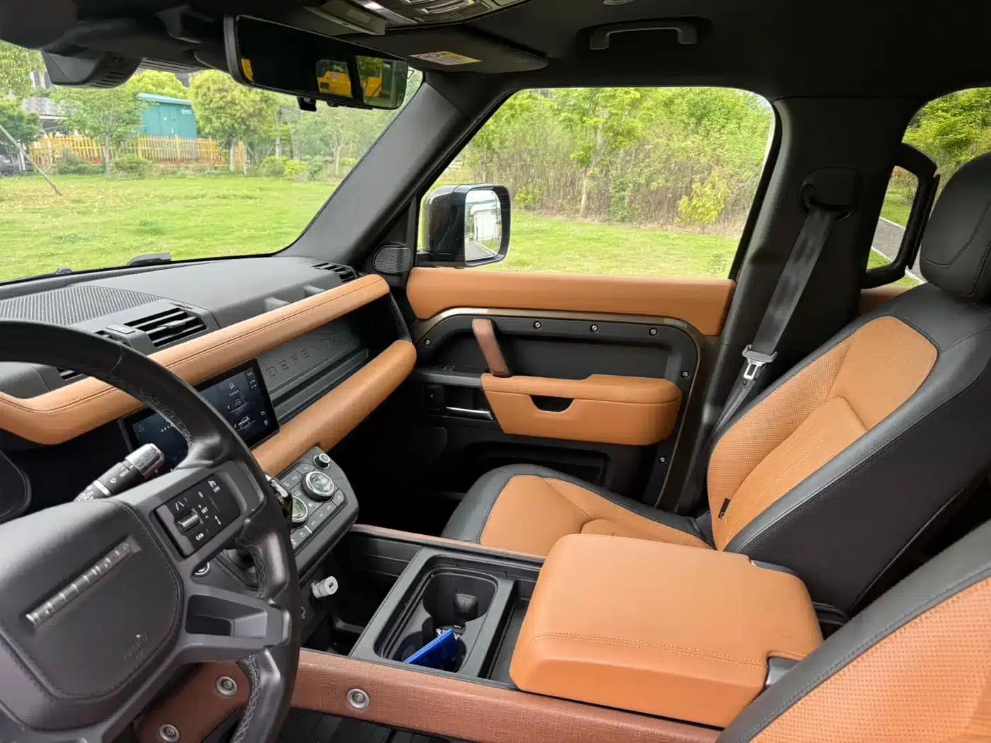 2020 Land Rover Defender 110 P400 X — миниатюра 13