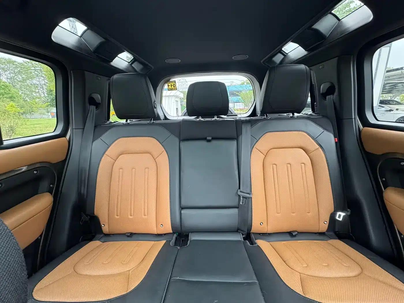 2020 Land Rover Defender 110 P400 X — миниатюра 14