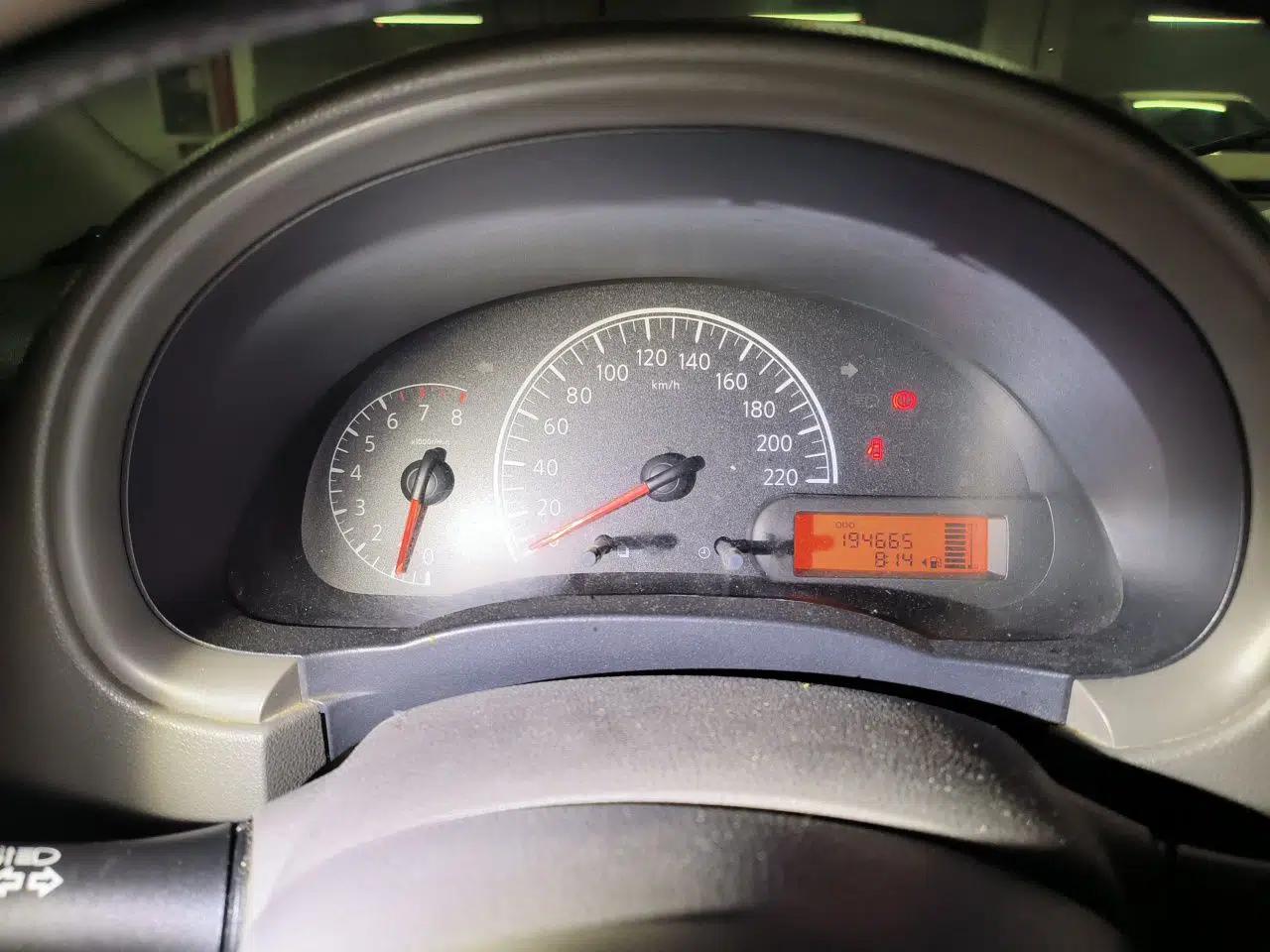 Nissan Sunny 2011 1.5XE Manual Comfort Edition — миниатюра 11