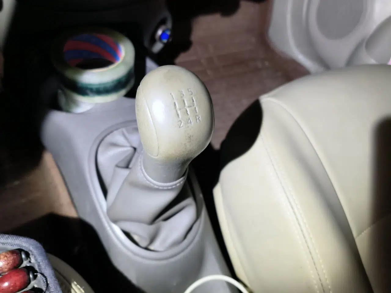 Nissan Sunny 2011 1.5XE Manual Comfort Edition — миниатюра 14
