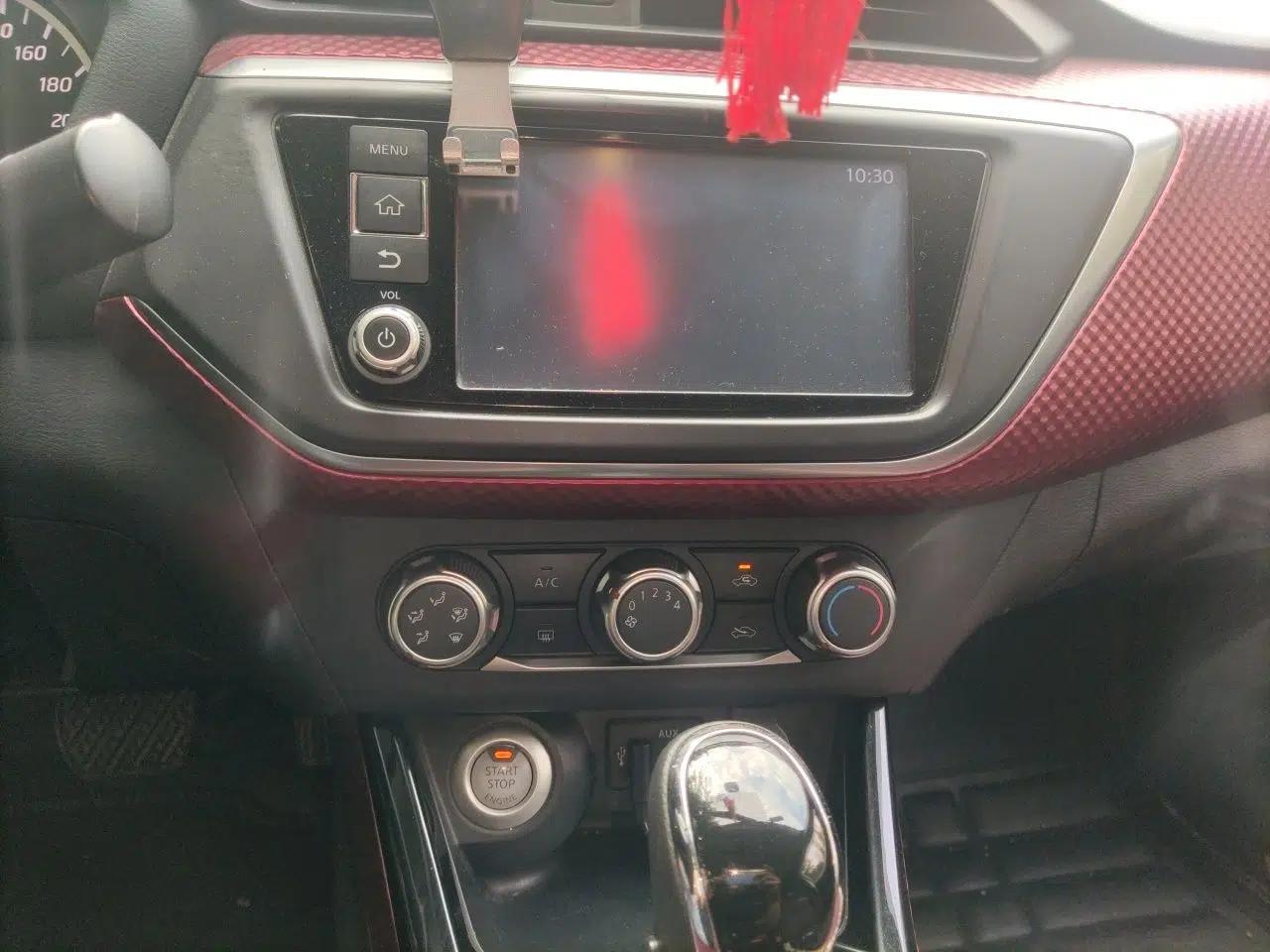 Nissan Lannia 2016 1.6L CVT Smart Cool Edition — миниатюра 13