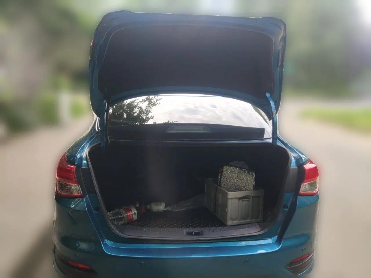 Nissan Lannia 2016 1.6L CVT Smart Cool Edition — миниатюра 19
