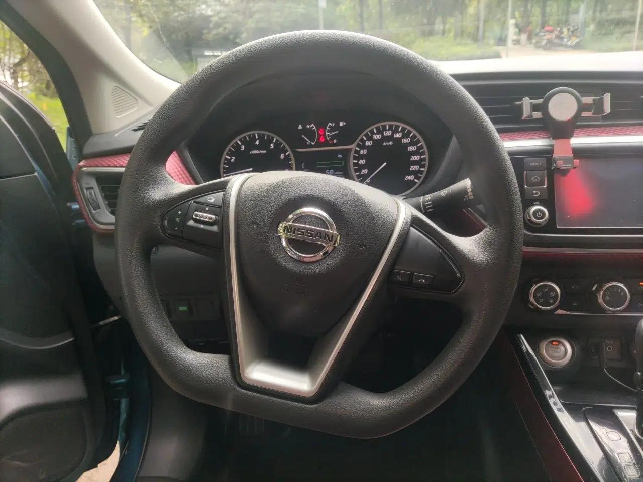 Nissan Lannia 2016 1.6L CVT Smart Cool Edition — миниатюра 10