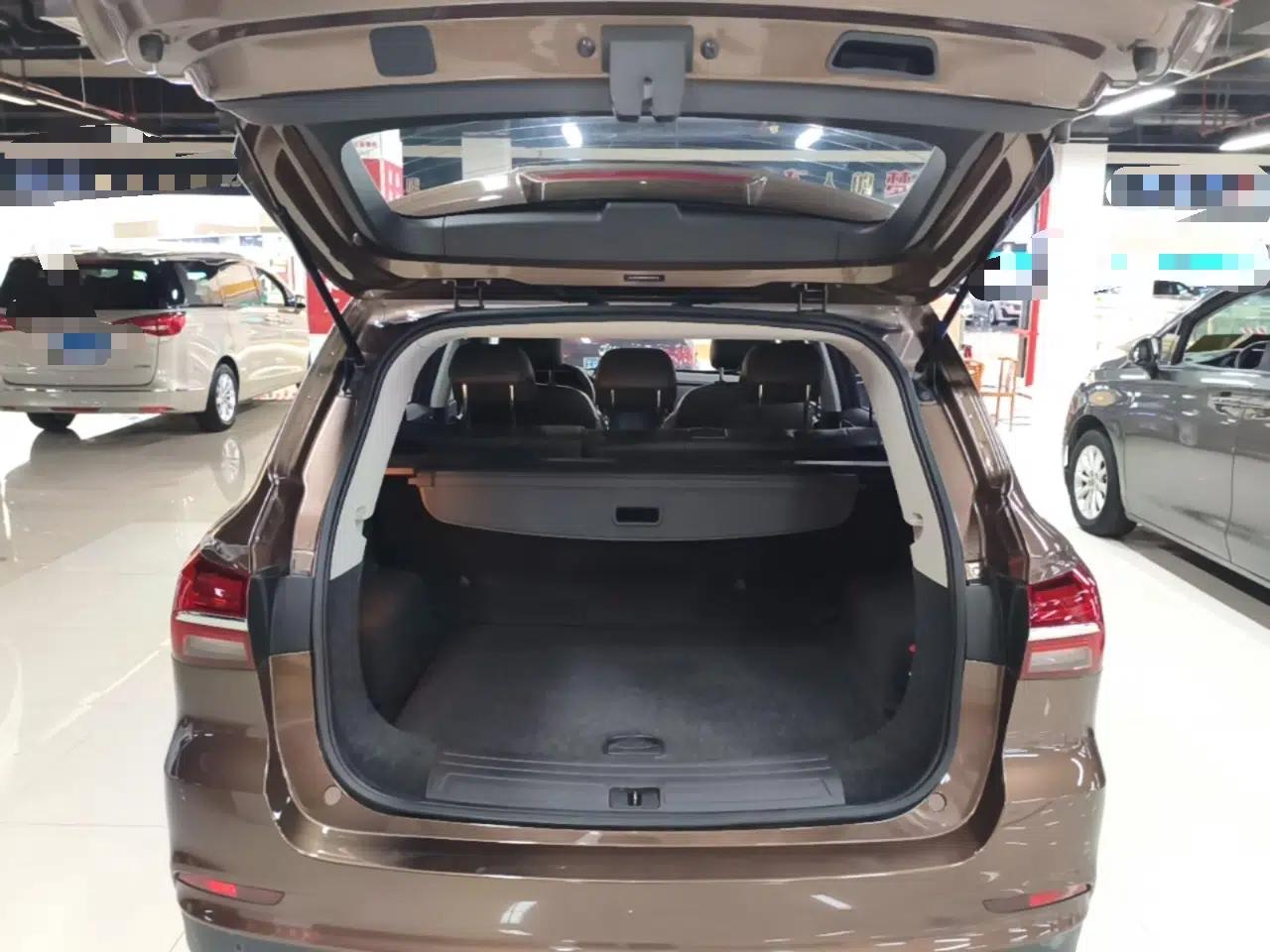 Roewe RX5 2016 20T Two-Wheel Drive Automatic Internet Smart Edition — миниатюра 22
