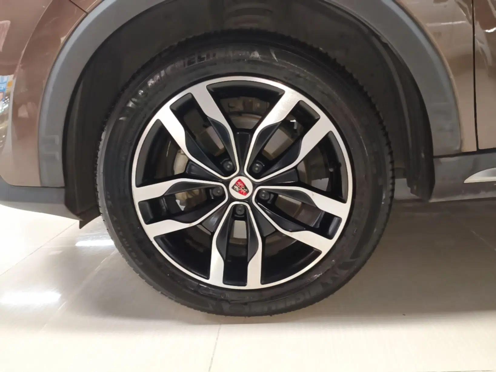 Roewe RX5 2016 20T Two-Wheel Drive Automatic Internet Smart Edition — миниатюра 10