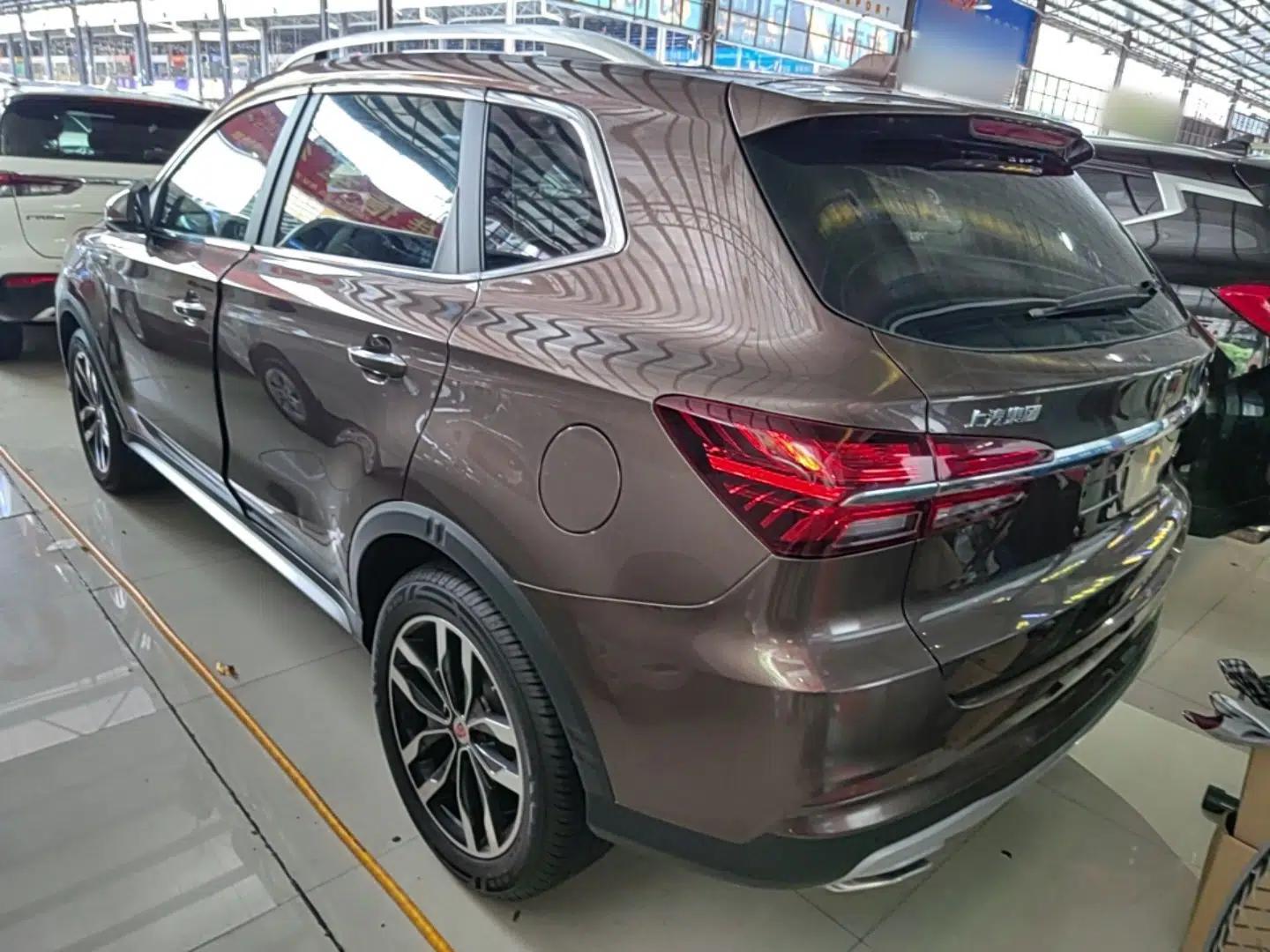Roewe RX5 2016 30T Two-Wheel Drive Automatic Internet Smart Edition — миниатюра 13