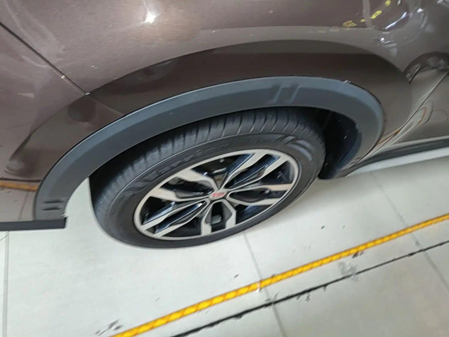 Roewe RX5 2016 30T Two-Wheel Drive Automatic Internet Smart Edition — миниатюра 15