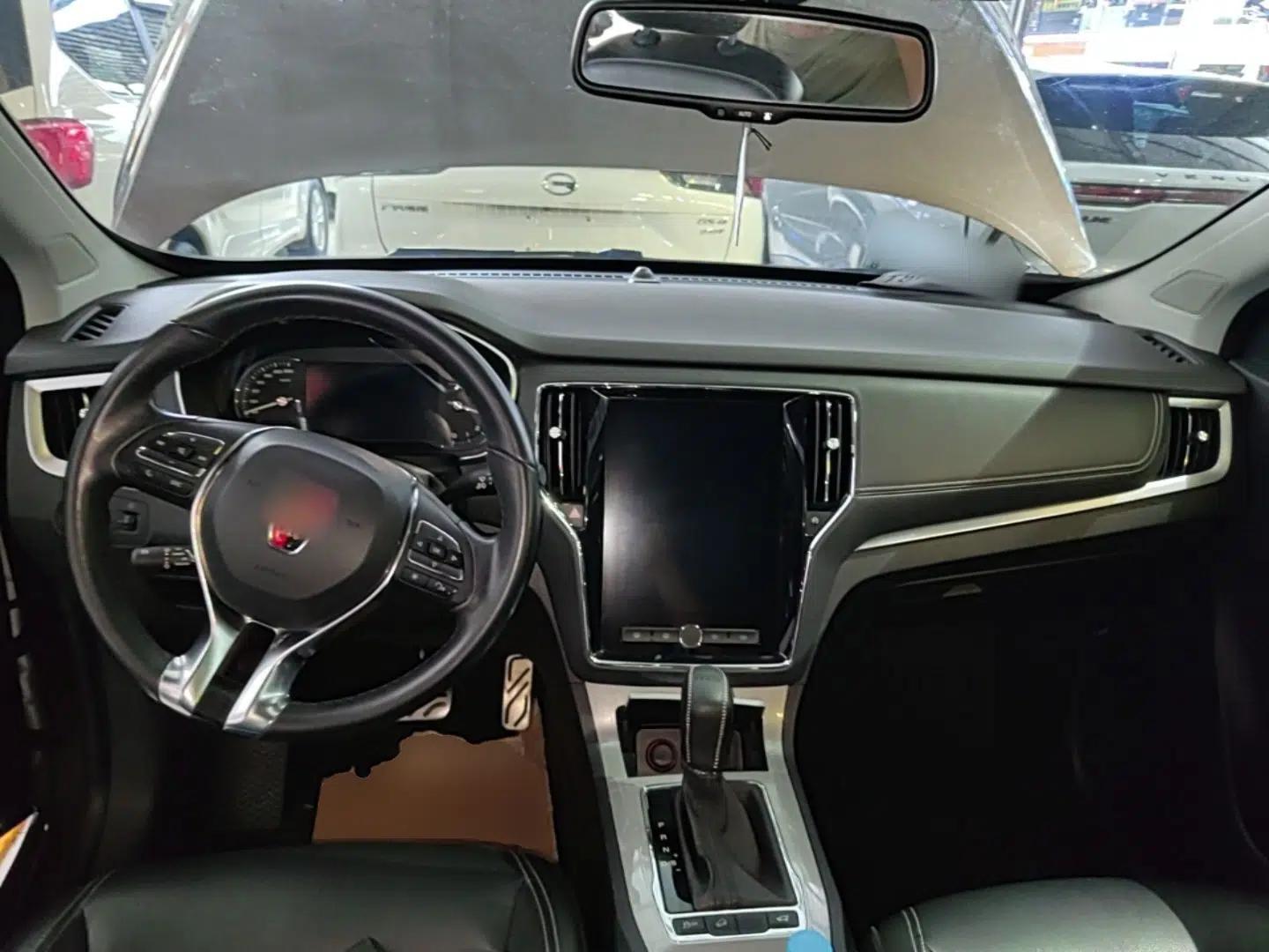 Roewe RX5 2016 30T Two-Wheel Drive Automatic Internet Smart Edition — миниатюра 24