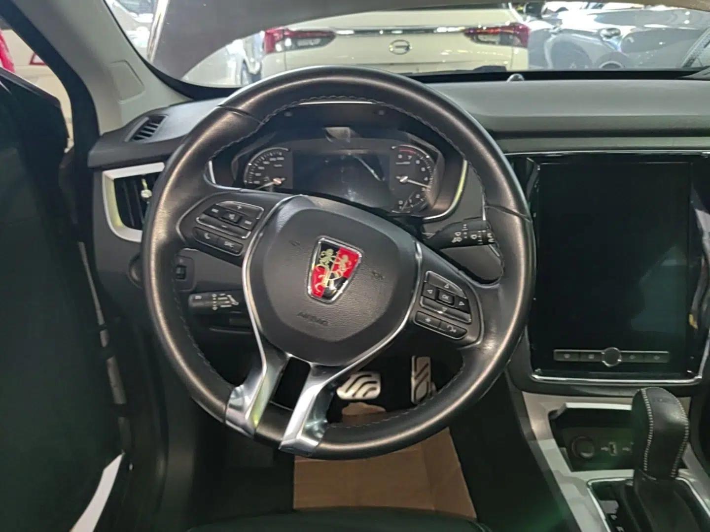 Roewe RX5 2016 30T Two-Wheel Drive Automatic Internet Smart Edition — миниатюра 25