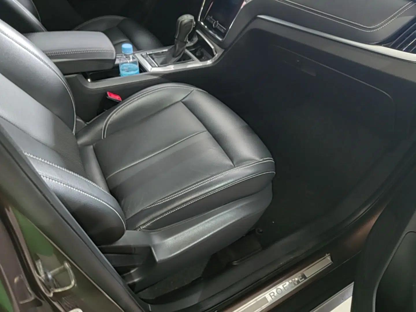 Roewe RX5 2016 30T Two-Wheel Drive Automatic Internet Smart Edition — миниатюра 31