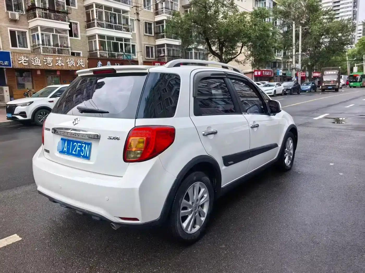 SX4 2013 Cool Sharp 1.6L Automatic Sport — миниатюра 4