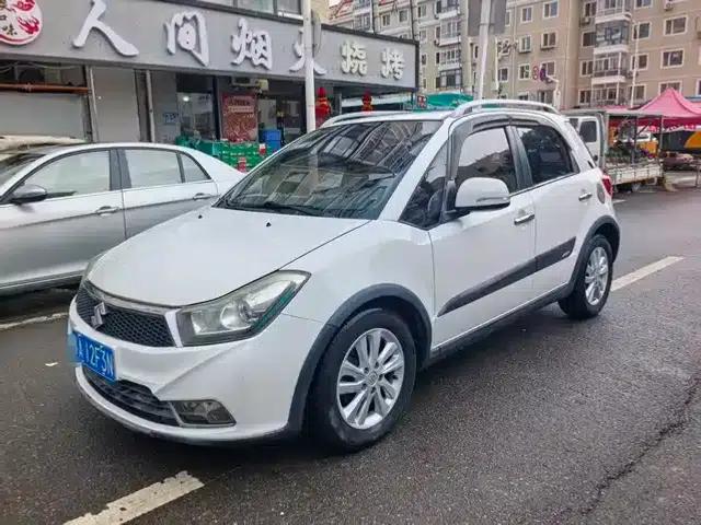 SX4 2013 Cool Sharp 1.6L Automatic Sport